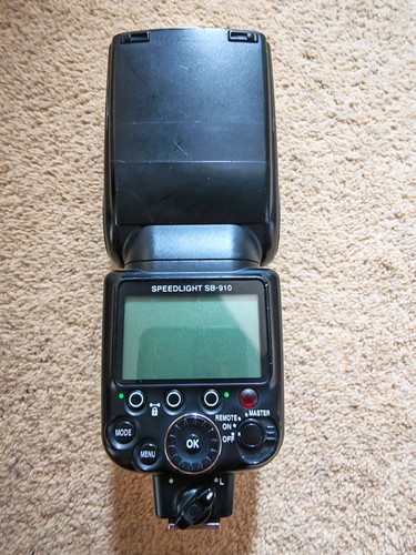 Nikon 910 speedlight - nikon,