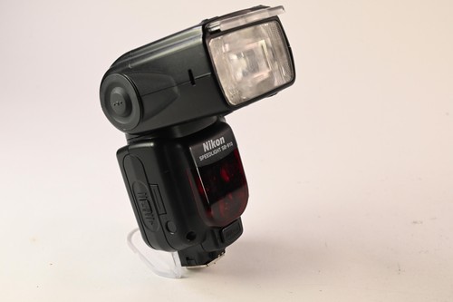 Nikon 910 speedlight - nikon,